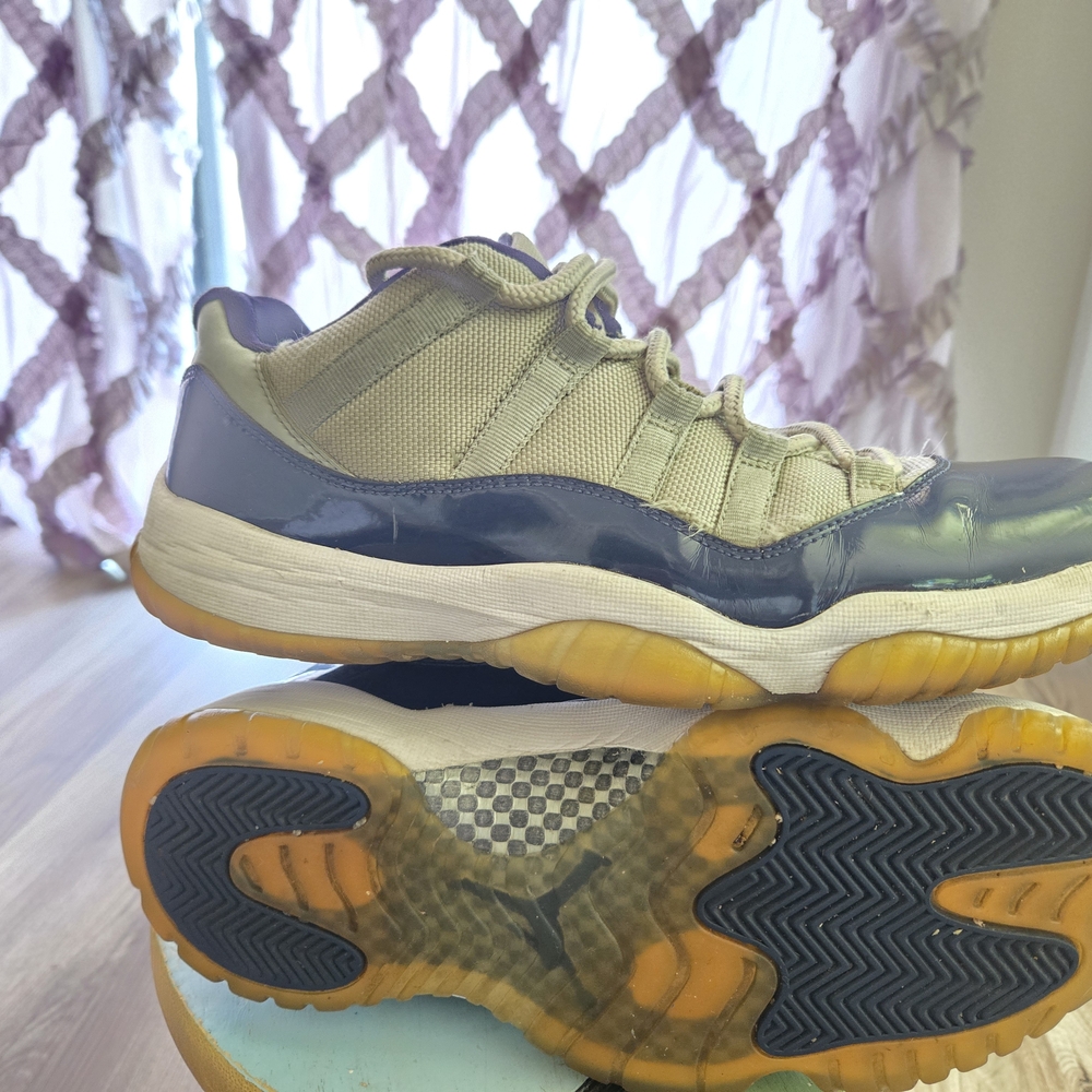 Jordan Cream and Blue Sneakers with Patent Leather